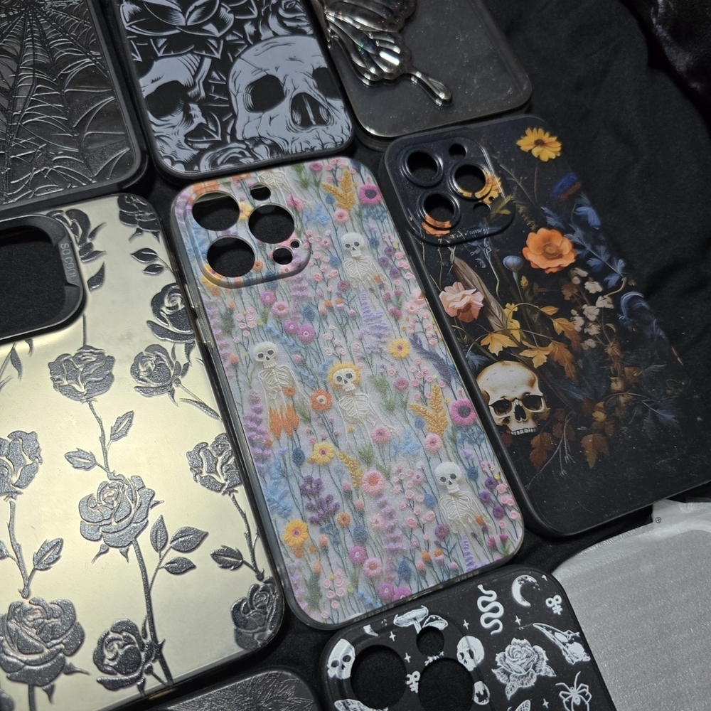 IPHONE 14 HUGE PHONE CASE BUNDLE! - Picture 7 of 9
